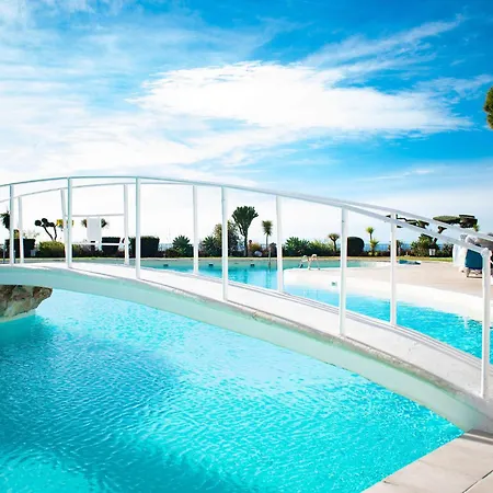 Capistrano With Access To Nerjas Pool Area Prázdninový dům Nerja